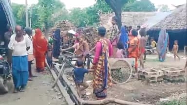 बिसवां: पटना गांव में खेत में बेहोशी की हालत में मिले युवक की मौत के बाद पत्नी ने हत्या का लगाया आरोप