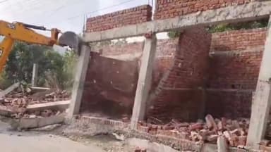 पुष्कर: काली माता मंदिर के पास नगर निगम का चला पीला पंजा, नगर निगम ने 6 दुकानों को किया ध्वस्त, आगे भी कार्रवाई रहेगी जारी