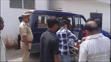 हरदोई: एसपी ऑफिस में सुरसा की सुनीता हुई बेहोश, मेडिकल कालेज में भर्ती कराया गया,शिकायती पत्र देने आई थी