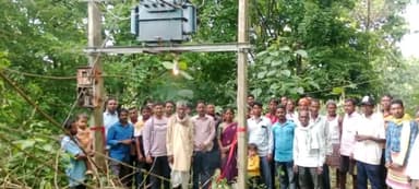 विधायक राजेश कच्छप के पहल से लगा बीसा के गुन्दली टोली में 25KVA का नया बिजली ट्रांसफार्मर ।