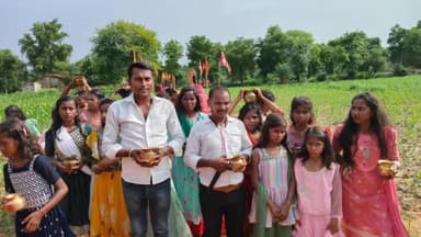 पांकी: पाकी प्रखंड ग्राम बूढ़ा बार में श्रावण मास के दूसरी सोमवारी पर निकला कलश यात्रा।