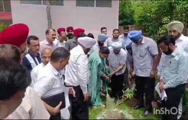 ਖਰੜ: ਕੈਬਿਨਟ ਮੰਤਰੀ ਅਨਮੋਲ ਗਗਨ ਮਾਨ ਵੱਲੋਂ ਅੱਜ ਨਗਰ ਕੌਂਸਲ ਕੁਰਾਲੀ ਦਾ ਦੋਰਾ ਕਰਕੇ ਅਧਿਕਾਰੀਆਂ ਨਾਲ ਮੀਟਿੰਗ ਕੀਤੀ ਗਈ