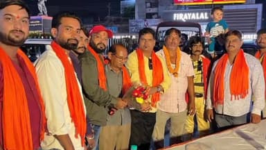 कांके: रांची के अल्बर्ट एक्का चौक पर झारखंड फुटपाथ दुकानदार संघ की ओर से कांवरिया के लिए स्वागत शिविर का आयोजन