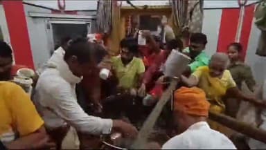 फैज़ाबाद: सावन का दूसरा सोमवार आज,रामनगरी में उमडा आस्था का सैलाब,सुबह से ही चल रहा है दर्शन पूजन का दौर, सुरक्षा के व्यापक इंतजाम