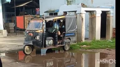 जमुई: किउल-जसीडीह रेलखंड के चौरा रेलवे हॉल्ट पर ट्रेन की चपेट में आने से युवक की हुई मौत शव को पीएम के लिए लाया सदर अस्पताल