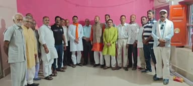 सुल्तानपुर: नागपंचमी,दुर्गापूजा को लेकर केंद्रीय दुर्गा पूजा व्यवस्था समिति की बैठक शहर स्थित कार्यालय में हुई संपन्न