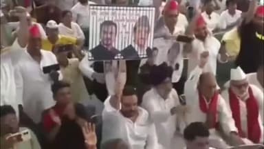 रामपुर: जेल में बंद रामपुर के पूर्व सांसद आजम खान की रिहाई की मांग दिल्ली में आयोजित इंडिया गठबंधन के धरना प्रदर्शन में उठाई गई