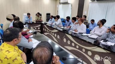 धौलपुर: कलेक्ट्रेट में जिला कलेक्टर ने नेशनल हाईवे अथॉरिटी के अधिकारियों को दिए सख्त निर्देश