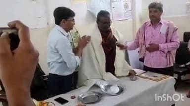 देवेंद्रनगर: सामुदायिक स्वास्थ्य केंद्र देवेंद्रनगर के स्वीपर महेश कुमार हुए सेवानिवृत, BMO अभिषेक जैन सहित स्टाफ ने दी भावभीनी विदाई