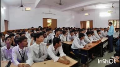 आरोन: शासकीय उच्चतर माध्यमिक विद्यालय कैंट में हुआ करियर मार्गदर्शन कार्यक्रम, वायु सेना अग्निवीर पद भर्ती की दी जानकारी