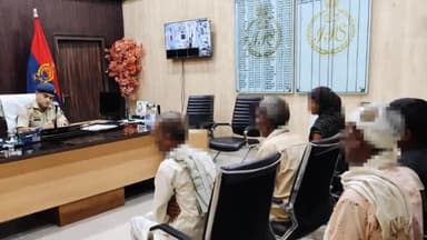 हरदोई: पुलिस ऑफिस में एसपी के जनता दरबार में 78 फरियादियों ने दर्ज करवायीं शिकायतें,एसपी ने त्वरित निस्तारण के दिये निर्देश