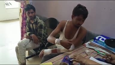 शाजापुर: रामपुरा जोड़ पर पैदल जा रहे युवक को अज्ञात पिकअप वाहन ने मारी टक्कर, घायल युवक का जिला अस्पताल में उपचार जारी