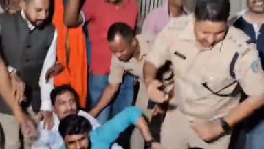 कांके: झारखंड विधानसभा के मुख्य द्वार पर धरना दे रहे बीजेपी कार्यकर्ताओं को देर रात पुलिस ने लिया हिरासत में