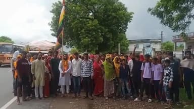 बस्सी: बैनाड़ा गोपाल जी महाराज के मंदिर से नई नाथ धाम के लिए 25 वीं पदयात्रा हुई रवाना, जगह-जगह किया गया स्वागत