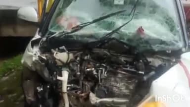 जमुई: चौडीहा के पास सड़क किनारे खड़ी ट्रैक्टर में कांवरियों से भरी मारुति सुजुकी टकराई, बाल- बाल बचे लोग