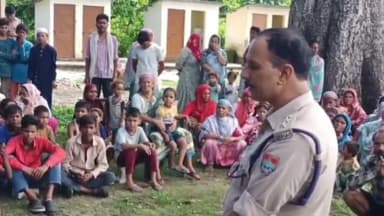 पूर्णागिरि: बनबसा के बेलबंदगोठ में सीओ शिवराज सिंह राणा की अध्यक्षता में सतर्कता के तहत पीस कमेटी की बैठक का हुआ आयोजन