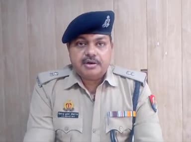 कैंपियरगंज: चिलुआताल के बरियारपुर में जमीन विवाद को लेकर दो पक्षों में हुई मारपीट पुलिस ने दोनों पक्षों के खिलाफ  दर्ज किया केस