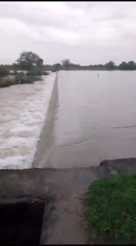 टोंक:पीपलू तहसील के सिसोला ग्राम की एनिकट की चादर हुई कल शाम से शुरू

#piplu #seesola #sisola
@ashish_8690