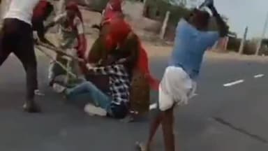 बाड़मेर: सड़क पर मारपीट का एक वीडियो बाड़मेर जिला मुख्यालय पर हो रहा है वायरल