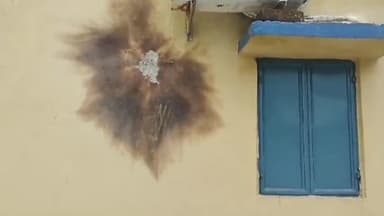 করণদিঘি: গভীর রাতে ডালখোলা শহরে এক ব্যক্তির বাড়িতে বোমাবাজি, তদন্তে পুলিশ