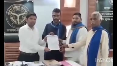 बलरामपुर: भीम आर्मी के जिला संयोजक ने प्राथमिक विधालय की समस्या को लेकर अपरजिलाअधिकारी को सौंपा ज्ञापन