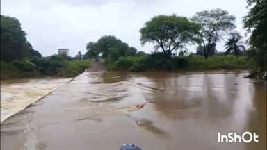 त्योंदा: हैदरगढ़ क्षेत्र में करीब 72 घंटों से हो रही बारिश के कारण उफान पर वावना नदी, कई ग्रामों का टूटा संपर्क