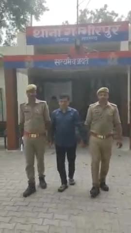 मेहनगर: दयालपुर मोड़ से तीस लाख रुपये की ठगी करने वाला वांछित वाशी नवी मुंबई निवासी अभियुक्त किया गया गिरफ्तार