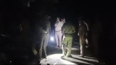 आंवला: आंवला रामनगर क्षेत्र के गांव चंदूपुरा शिवनगर में पुलिस पर हमला होते ही गांव को बना दिया छावनी