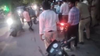 बरेली: डीडीपुरम में तेज रफ्तार कार की टक्कर से दो छात्रा गंभीर रूप से घायल,भीड़ ने चालक को पकड़कर जमकर पीटा