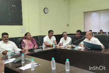 पीथमपुर: पीथमपुर नगर पालिका में यूनियन कार्बाइड के कचरे को लेकर परिषद की आपात बैठक संपन्न ।