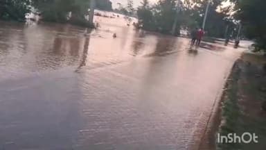 एकंगरसराय: फल्गु नदी के उफान से दर्जनों गांव में घुसा पानी तेल्हाड़ा जहानाबाद मुख्य मार्ग पर चड्ढा पानी