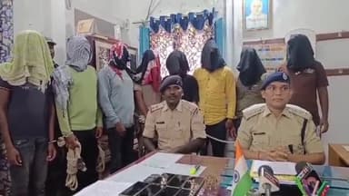 सिमडेगा: सिमडेगा पुलिस ने अंतरराज्यीय 8 पशु तस्करों को किया गिरफ्तार, एसडीपीओ ने दी जानकारी