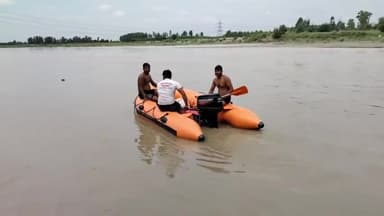 कैराना: राजस्थान के तीन श्रद्धालु कैराना यमुना ब्रिज के पास यमुना नदी में स्नान के दौरान  डूबे, तलाश जारी