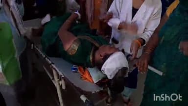 हाथरस: हाथरस जंक्शन थाना क्षेत्र के गांव रामपुर के पास ई रिक्शा के आगे गड्ढा आने से सड़क पर पलटा महिला हुई गंभीर रूप से घायल