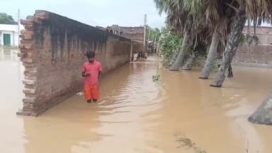 एकंगरसराय: बाढ़ का पानी बेलदारी बीघा गांव में किया प्रवेश, एसडीओ ने किया निरीक्षण, भोजन का किया जा रहा व्यवस्था