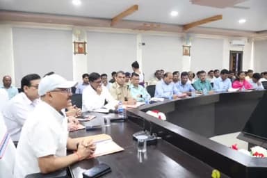 सिमडेगा: सिमडेगा समाहरणालय में डीसी की अध्यक्षता में स्वतंत्रता दिवस को लेकर शांति समिति की हुई बैठक