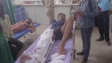 हाथरस: गांव चिंतापुर निवासी एक युवक का नोएडा से लौटते समय दो बसों के बीच हुई भिड़ंत में टूटा पैर, कराया जिला अस्पताल में भर्ती
