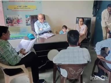 बल्देवगढ़: ग्राम पथरगुवां में अस्थाई स्वास्थ्य कैंप लगाकर मरीजों का किया गया उपचार