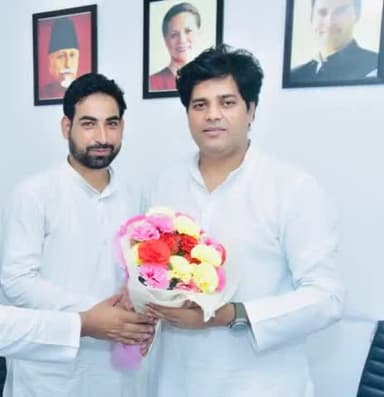 बड़े भाई राज्यसभा सांसद इमरान प्रतापगढ़ी के जन्मदिन की बहुत-बहुत बधाई