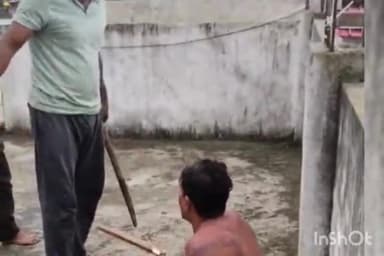 पीथमपुर: पीथमपुर में तालिबानी स्टाइल में मारपीट करने का दिल दहला देने वाला एक वीडियो सोशल मीडिया पर जमकर हुआ वायरल ।