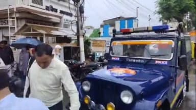 बरेली: बरेली के निजी अस्पताल में बच्चे की मौत के बाद परिजनों ने किया बवाल, डॉक्टर पर उपचार में लापरवाही का लगाया आरोप