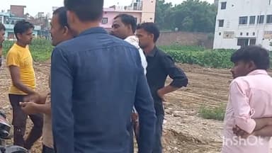 हरदोई: कोतवाली देहात क्षेत्र के रोडवेज वर्कशॉप के पास सड़क किनारे पड़ा मिला युवक का शव, पुलिस ने शव को पोस्टमार्टम के लिए भेजा