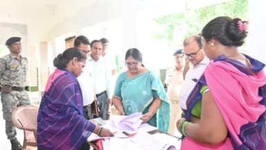 हज़ारीबाग: प्रमंडलीय आयुक्त ने किया चतरा जिले का दौरा, द्वितीय मतदाता सूची विशेष संक्षिप्त पुनरीक्षण का लिया जायजा