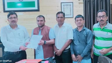 चम्पावत: पंचेश्वर के 33 बच्चों को मिलेगी गाड़ी की सुविधा, डीएम नवनीत पांडे का पायलट प्रोजेक्ट के तौर पर अभिनव प्रयोग