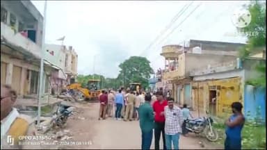 इंद्रगढ़: सुमेरगंज मंडी में प्रशासन ने प्रताप सर्किल  से रेलवे स्टेशन तक हटाया अतिक्रमण, भारी पुलिस बल रहा मौजूद