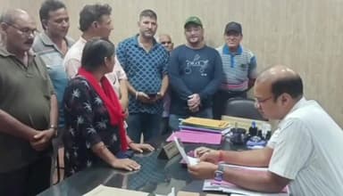 पूर्णागिरि: जल भराव की समस्या से निजात दिलाने की मांग को लेकर बिचई ग्राम प्रधान के नेतृत्व में एसडीएम टनकपुर को सौंपा ज्ञापन