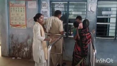 लखीसराय: उत्पाद विभाग की टीम ने गिरफ्तार शराब कारोबारी को सदर अस्पताल में मेडिकल जांच बाद भेजा जेल।