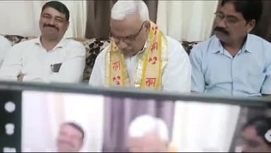 करौली: सर्किट हाउस में जिला प्रभारी मंत्री जवाहर सिंह मैडम ने ली बैठक, समस्याओं से हुए रुबरु, MLA दर्शन सिंह गुर्जर रहे मौजूद