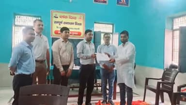 कैराना: गांव मंडावर प्रधान पद के उपचुनाव की मतगणना में निवर्तमान प्रधान के पुत्र तनवीर 233 वोटों से जीते