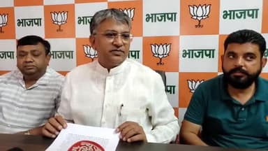 जगाधरी: पिछले 10 दिन में मुख्यमंत्री के द्वारा की गई घोषणाओं की निवर्तमान में अपने कार्यालय में पत्रकारों को दी जानकारी